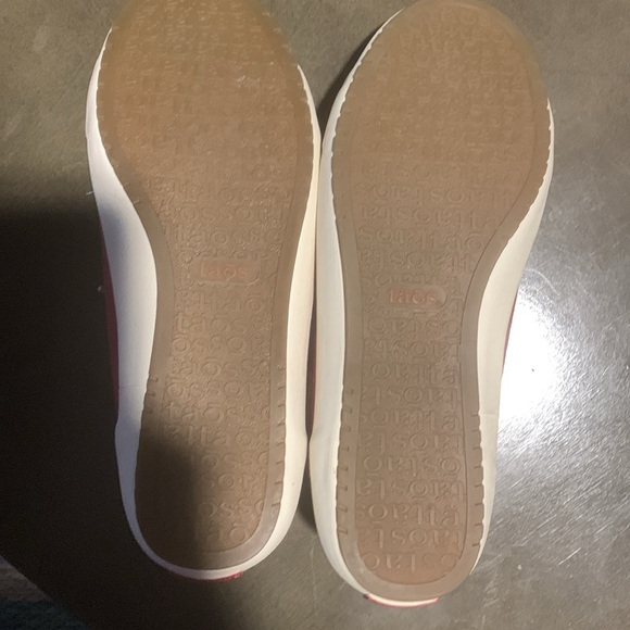 Taos - Picture 2 of 5